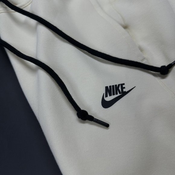 Nike NSW Tech Fleece ‘Coconut Milk/Black’ Joggers Men’s Sizes FB8002-113 - Picture 2 of 7